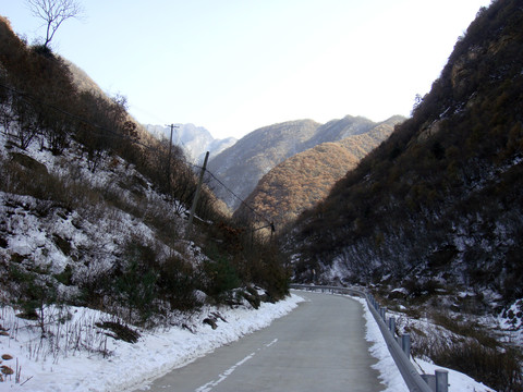 汤峪冬景