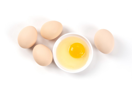新鲜的土鸡蛋和蛋液