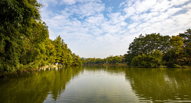 湖光山色