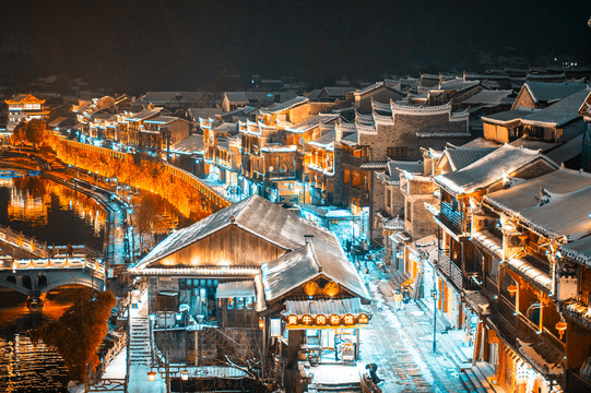 夜景凤凰古城