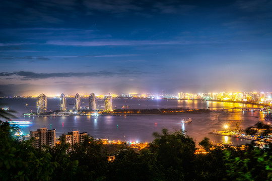 航拍三亚湾城市海岸线夜景