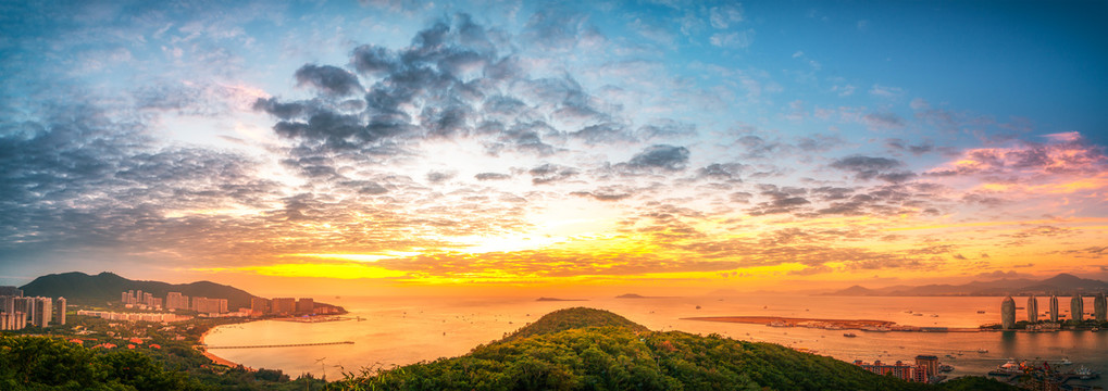 海南三亚海岸线风景航拍图