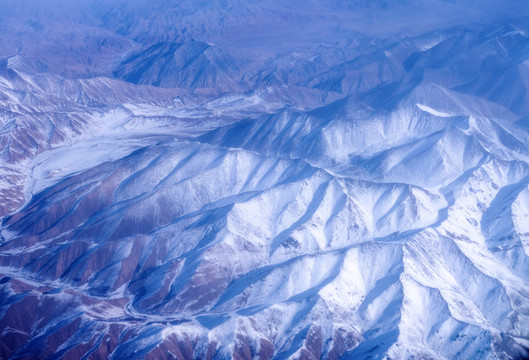 飞越雪山巅峰