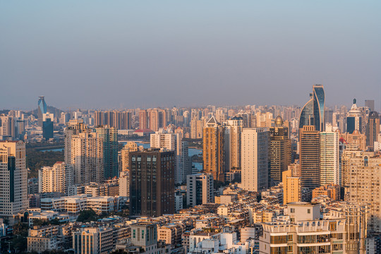 厦门城市天际线黄昏风景