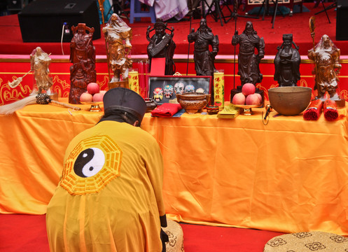 春节习俗祭财神