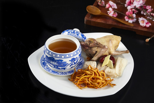 竹蓀老鴿湯