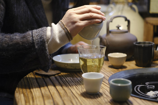 茶艺师泡茶