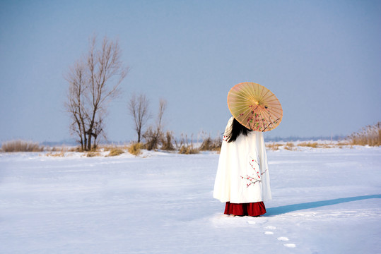 汉服雪景