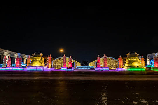 长春雕塑园冰雪新乐园夜晚景观