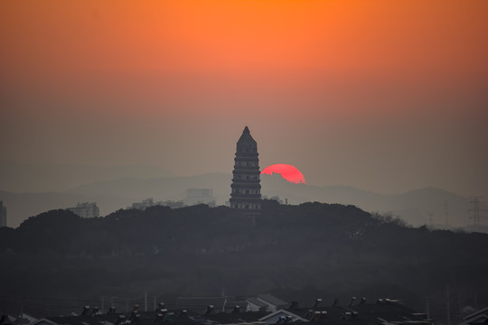 苏州日落虎丘塔