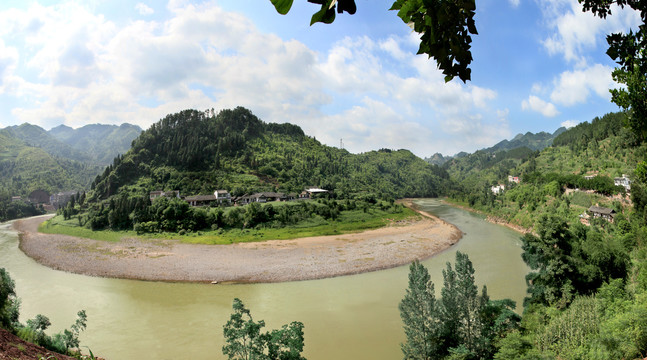 赤水河民居风光二合河湾