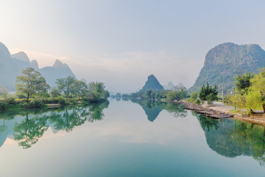 阳朔遇龙河风光