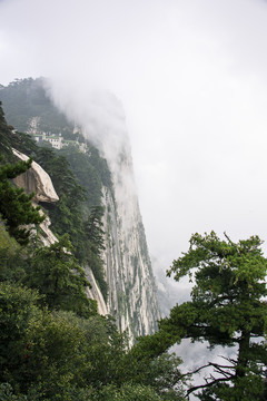 华山断臂悬崖风光