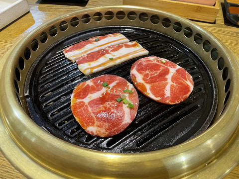 烤肉牛肉拼盘