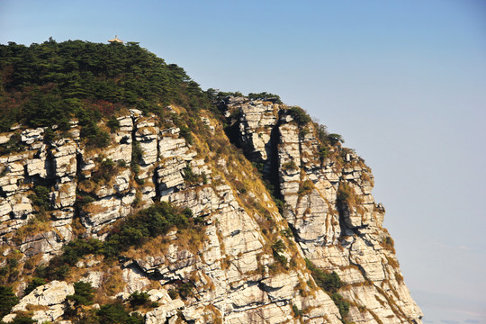 山峰山石