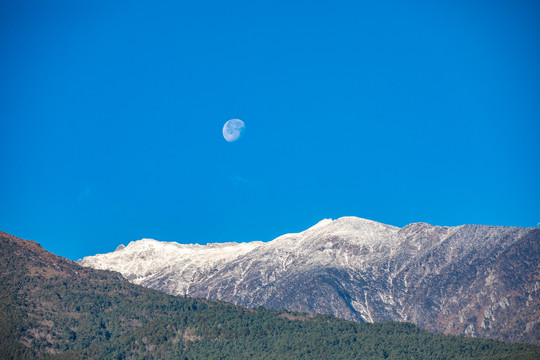 苍山雪和月亮