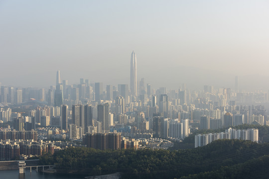 雾霾笼罩城市