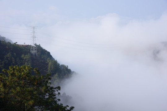 山间云雾