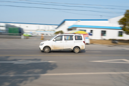 飞驰面包车