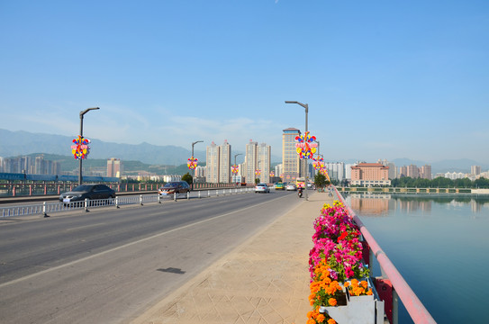 宝鸡街景渭河大桥