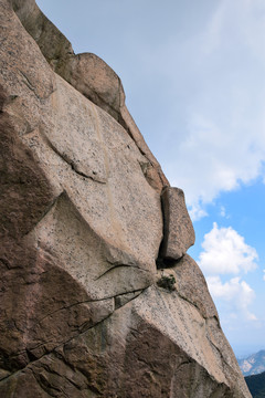 石头山