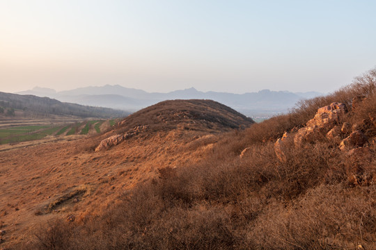 冬天的荒山