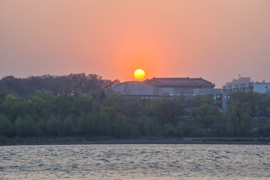 松花江夕阳