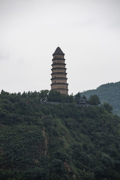 陕西延安滚滚延河水巍巍宝塔山