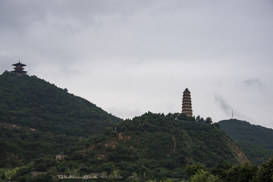 陕西延安滚滚延河水巍巍宝塔山