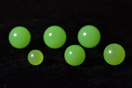 缅绿珠子