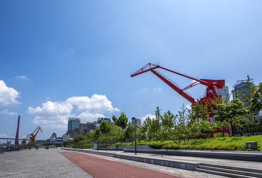 上海浦东滨江公园健身步道