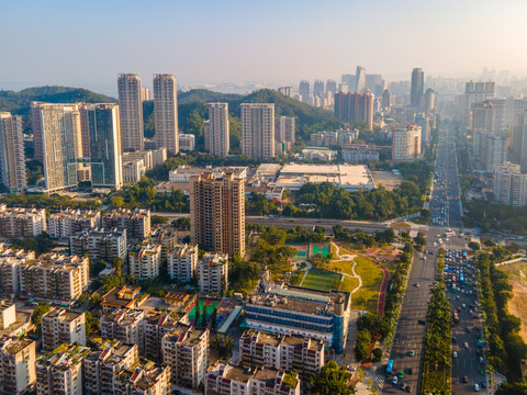 航拍广东珠海城市建筑天际线全景