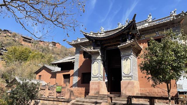 诺邓古村寺庙