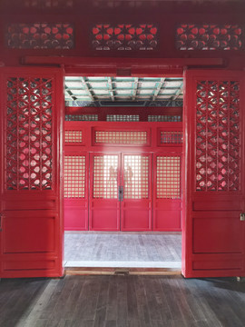 宫殿红门