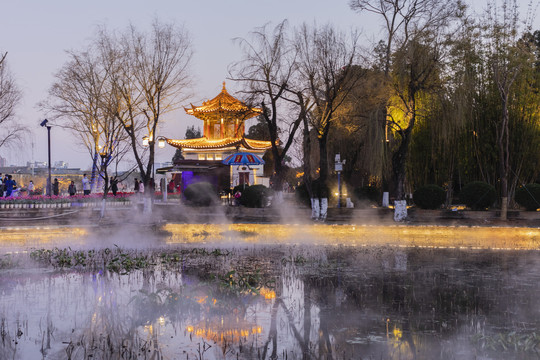 云南昆明大观楼公园夜景