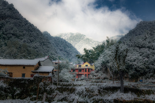 山村