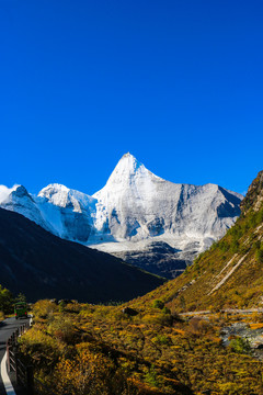 雪山雪峰