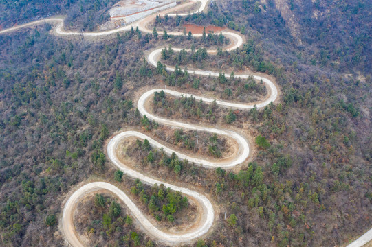 航拍湖南湘西矮寨蜿蜒的山路