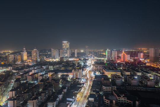 淄博市美食街夜景