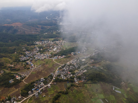 容县十里镇琼新村