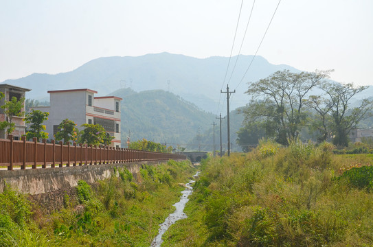 山间小溪