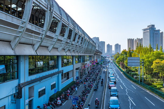 上海嘉定安亭11号线地铁站建筑