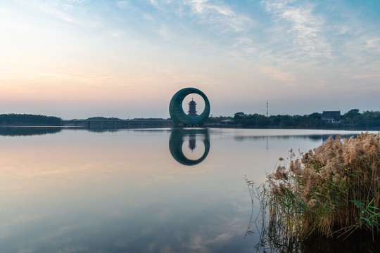 厦门集美杏林湾湖边日出风景