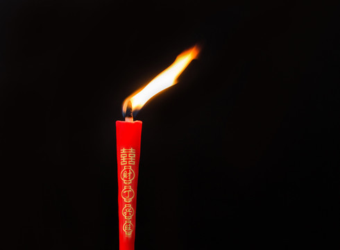 中国传统的香和蜡烛