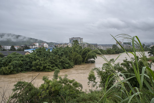 雨季洪水