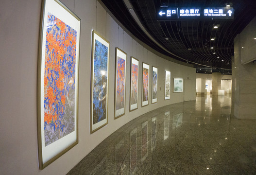 美术展