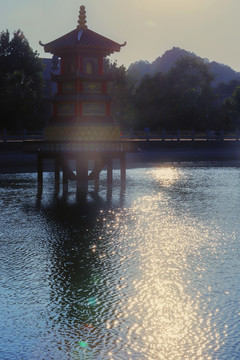 寺庙夕阳