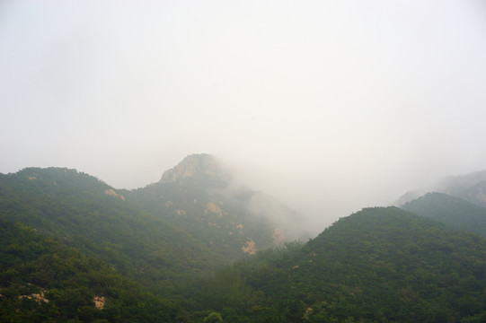 山间云雾