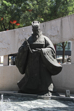 韩幹雕像