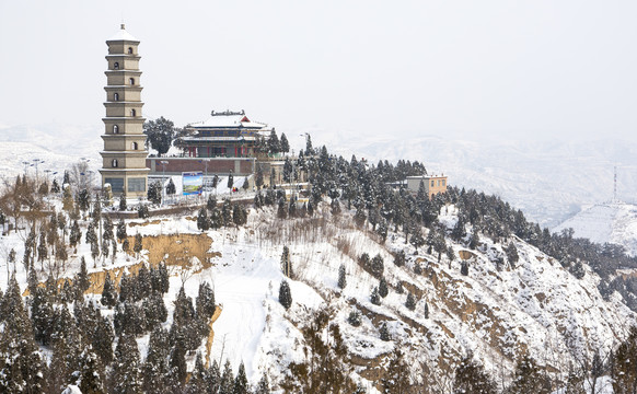 笔架山雪景